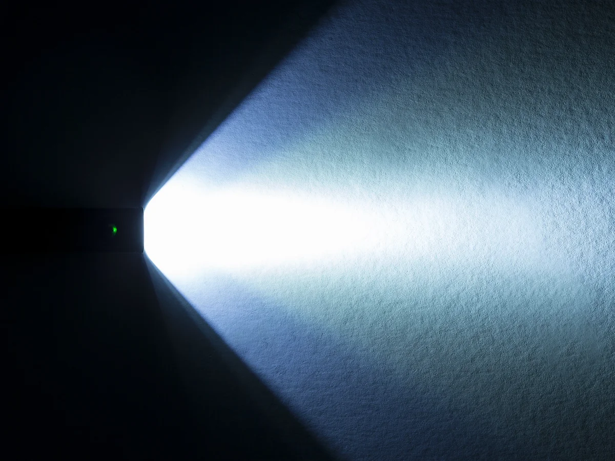 Luz Dianteira Bontrager Ion Comp R - Image 5