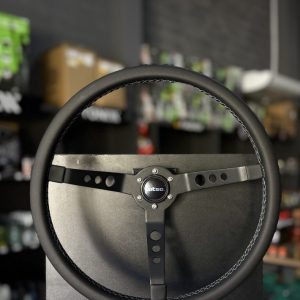 Volante BIG BLOCK S com Haste Preta e Couro Preto – Lotse